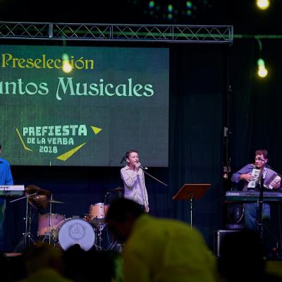 Prefiesta Conjuntos 16